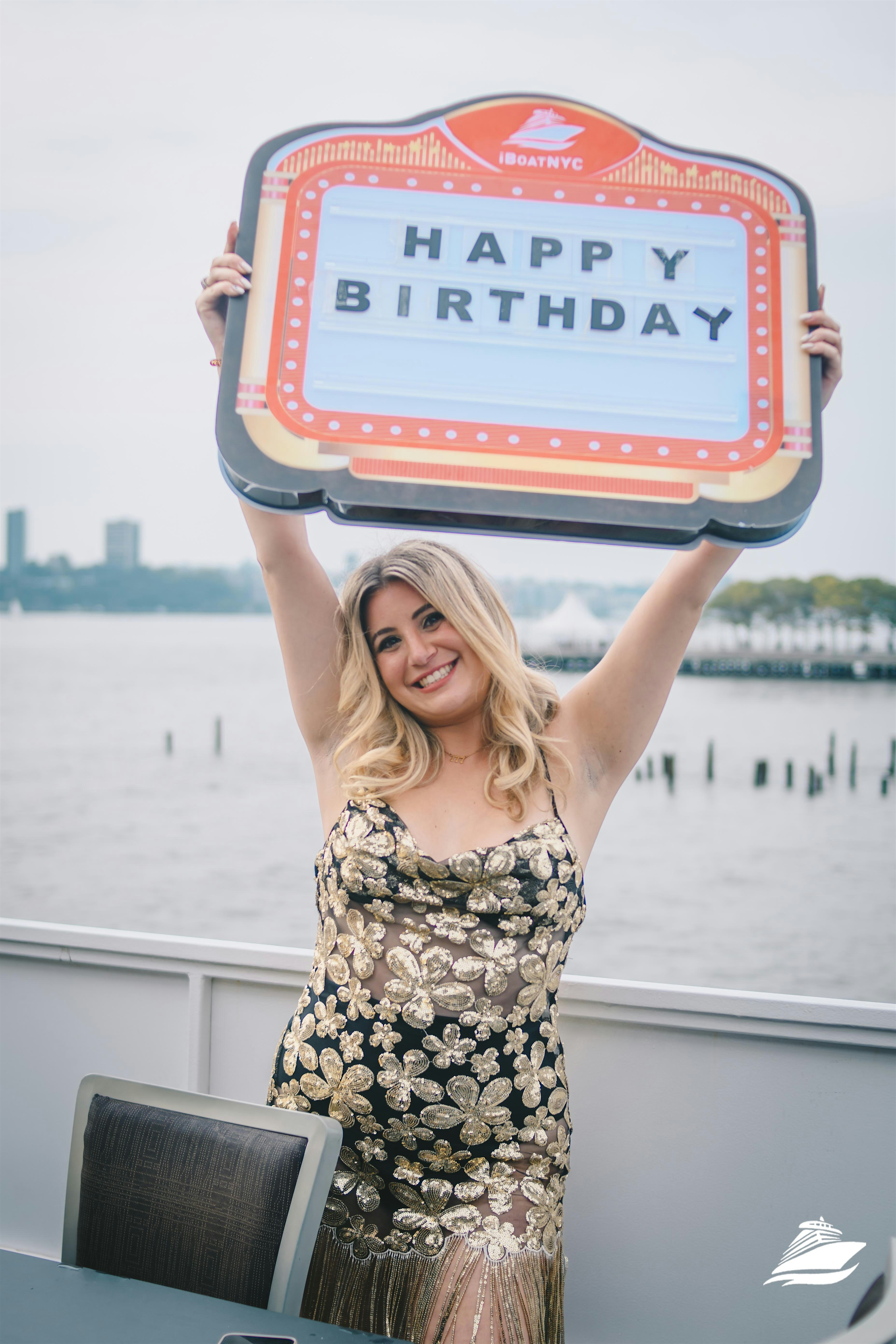 NYC #1 Birthday Boat Cruise Party – New York, NY