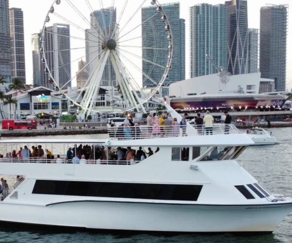 100ft mega yacht nightclub on the ocean with 3 hour open bar – Miami, Florida