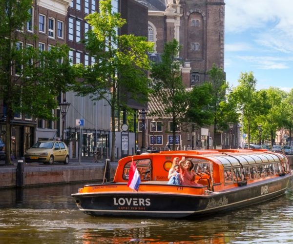 Amsterdam: Amsterdam Dungeon and Canal Cruise Entry Ticket – North Holland, Netherlands