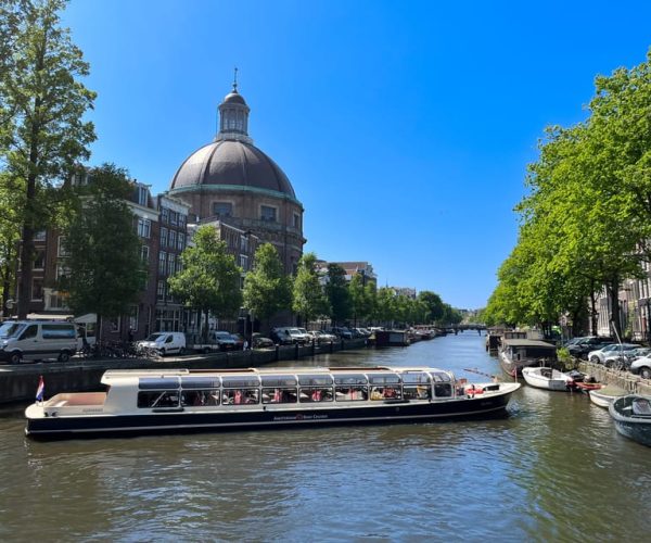 Amsterdam: Canal Cruise with Live Commentary and Audio Guide – North Holland, Netherlands