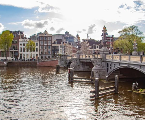 Amsterdam: Private Exclusive History Tour with Local Expert – North Holland, Netherlands