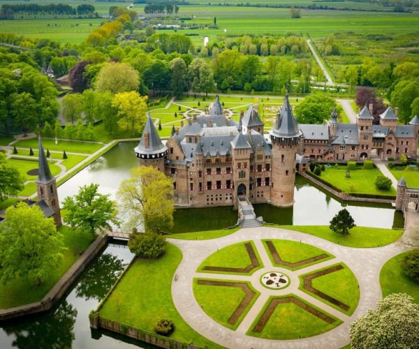 Amsterdam: Private Tour Windmills, Volendam, Castle Tesla – Utrecht Province, Netherlands