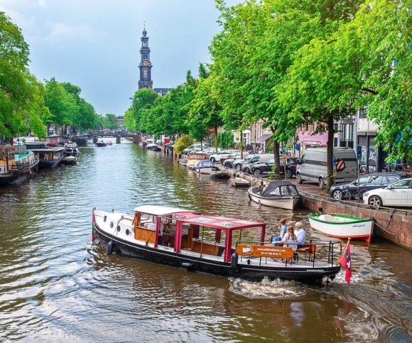 Amsterdam: Small-Group Canal Cruise incl. Drinks and Snacks – Amsterdam, Netherlands