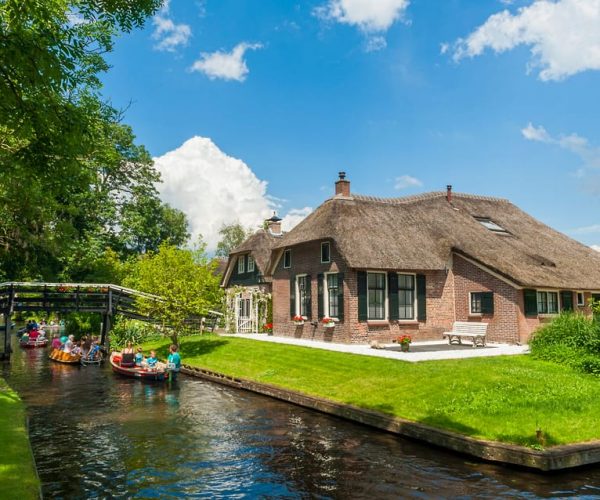 Amsterdam: Small Group or Private tour to Giethoorn + Lunch – North Holland, Netherlands