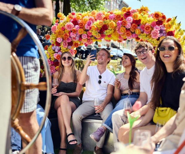 Amsterdam: The Original Flower Boat with Local Guide and Bar – North Holland, Netherlands