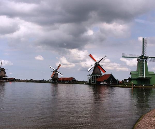 Amsterdam: Volendam, Windmill, and Cheese Farm Private Tour – North Holland, Netherlands