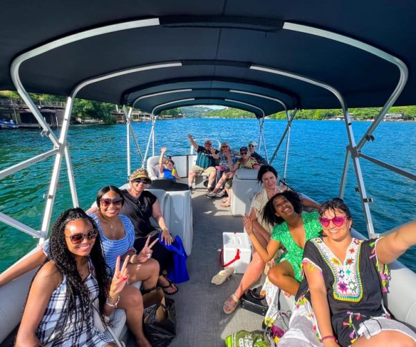 Austin: Lake Austin Guided Boat Tour with Full Sun Shading – Austin, Texas