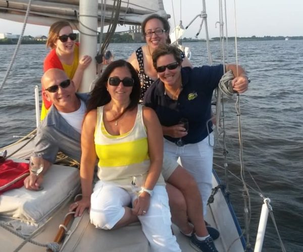 Baltimore: Sightseeing Sailing Cruise aboard a Schooner – Baltimore, Maryland