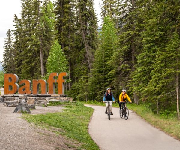 Banff National Park Self-Guided Hotel + Admission Package – Banff, Canada