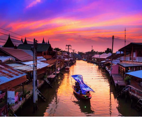 Bangkok: Amphawa Floating & Railway Markets Guided Day Tour – Bangkok, Thailand