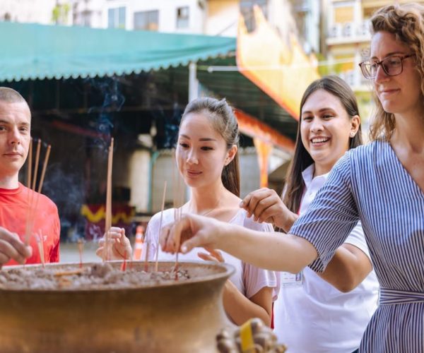 Bangkoks Iconic Chinatown Experience: Sites & Street Bites – Central Thailand, Thailand