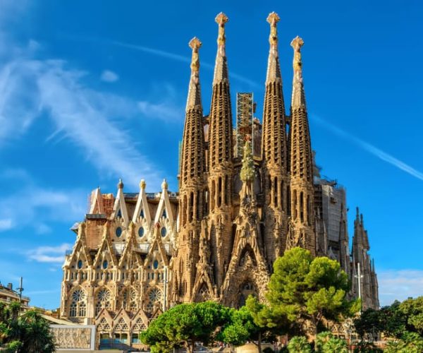 Barcelona: Sagrada Familia and Park Güell with Hotel Pickup – Catalonia, Spain