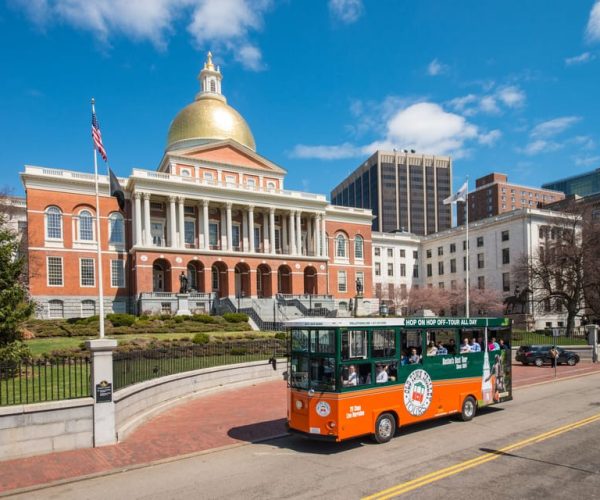 Boston: Hop-on Hop-off Old Town Trolley Tour – Boston, Massachusetts