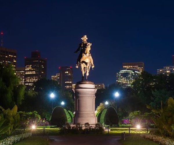 Boston: Small Group Night Tour with Boston Creme Pie – Boston, Massachusetts