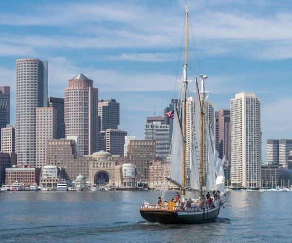 Boston: Weekend Mimosas and Brunch Sail on Boston Harbor – Boston, Massachusetts