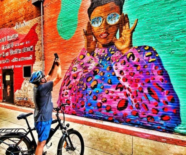 Boulder: Wall To Wall eBike Mural Ride – Boulder, Colorado