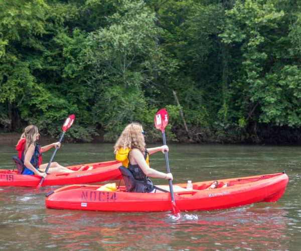 Bryson City: Fontana Lake Guided Kayak Tour – Fontana Lake, North Carolina