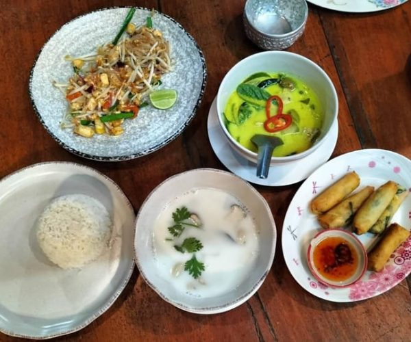 Chiang Mai : Small Group Thai Cooking class with market tour – Chiang Mai, Thailand