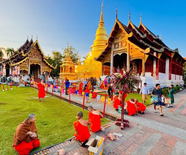 Chiangmai: Temple Walking Tour by Ex-Monk Tourist Guide – Chiang Mai, Thailand