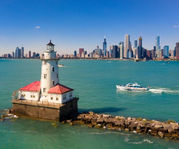 Chicago: Family Fun Urban Adventure River and Lake Cruise – Chicago, Illinois