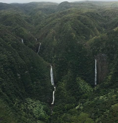 DOORS OFF West Maui and Molokai 45 minute Helicopter Tour – West Maui Mountains, Hawaii