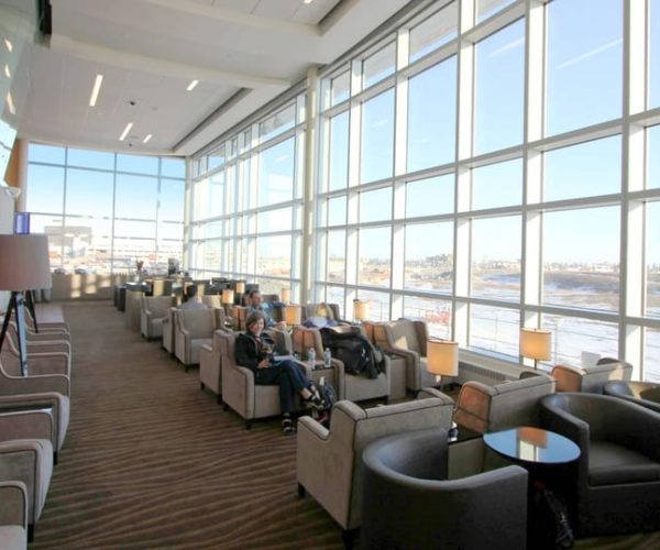 Edmonton International Airport (YEG): Premium Lounge Entry – Alberta, Canada