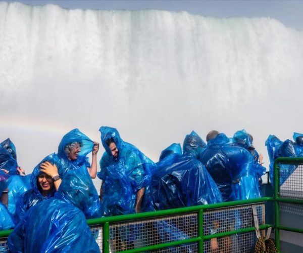 Exclusive Early Access: Maid of the Mist & Cave of Winds – Niagara Falls, New York