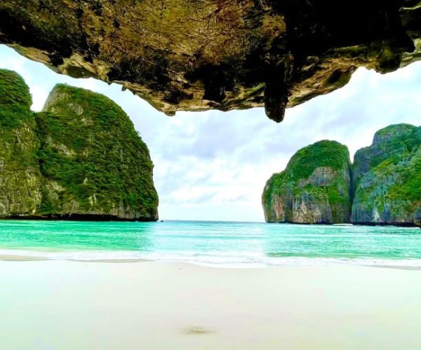 From Ao Nang: Phi Phi Islands Day Tour by Boat with Lunch – Krabi Province, Thailand