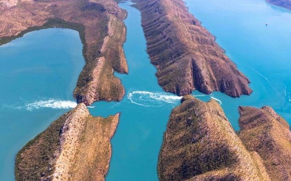 From Broome: Mitchell Falls Scenic Flight – Dry Season – Buccaneer Archipelago, Australia