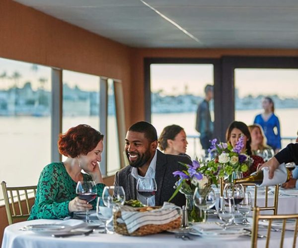 From Newport Beach: Weekend Dinner Cruise with Live DJ – Los Angeles, California