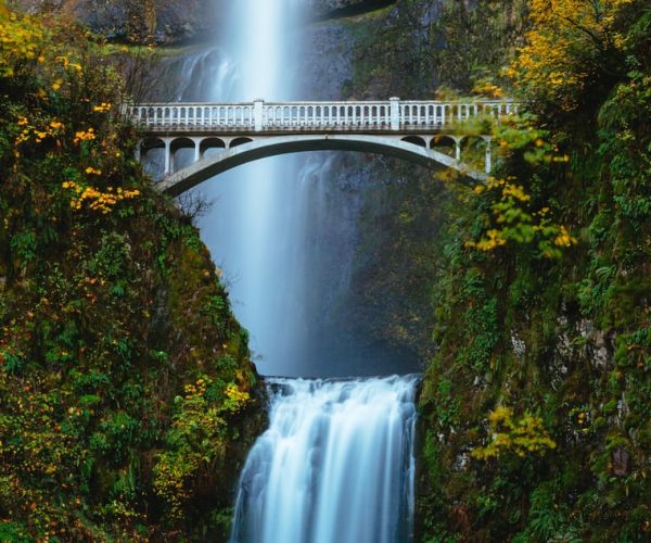 From Portland: Columbia Gorge Waterfalls Tour – Columbia River, Washington