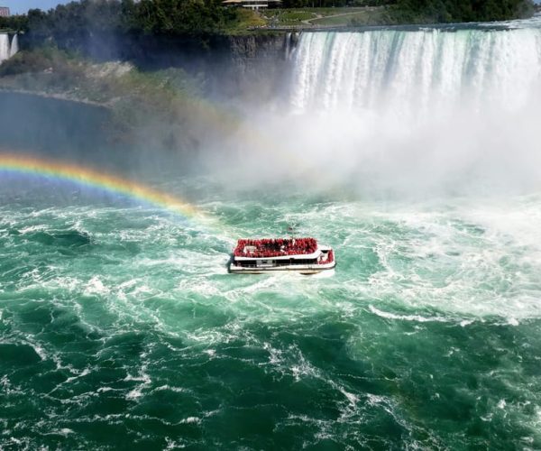 From Toronto: Niagara Falls Guided Day Tour with Boat Cruise – Ontario, Canada