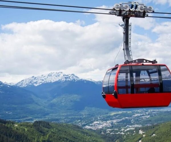 From Vancouver: Whistler Tour with Shannon Falls and Gondola – British Columbia, Canada