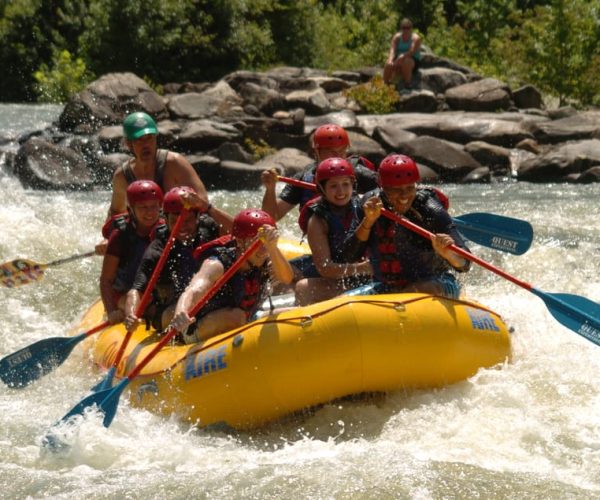 Full Ocoee River Whitewater Trip with Riverside Lunch – Ocoee, Tennessee