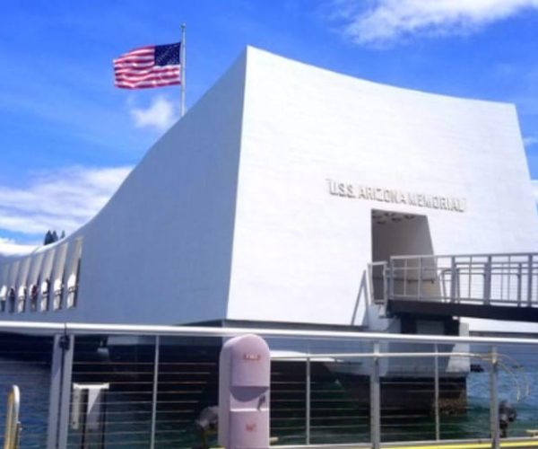 Hawaii: Visit Pearl Harbor and Downtown Honolulu (5 hour) – Honolulu, Hawaii