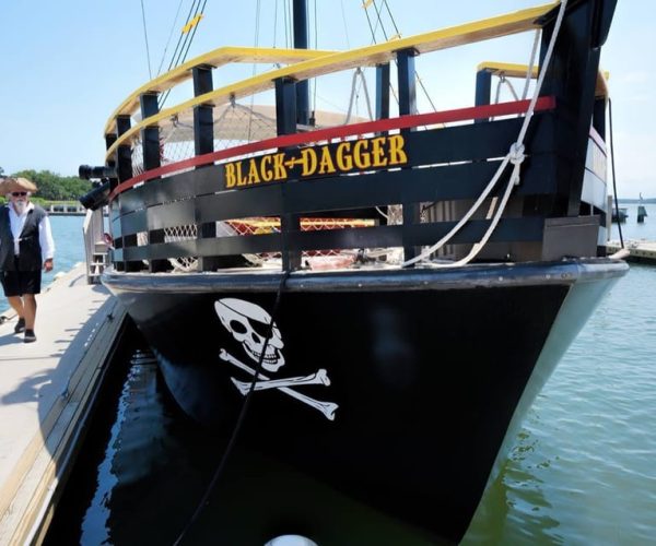 Hilton Head Island: Pirate Cruise on the Black Dagger – Calibogue Sound, South Carolina