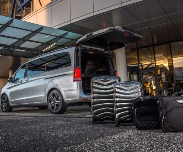 John Wayne Airport (SNA): One Way Private Transfer Service – California, California