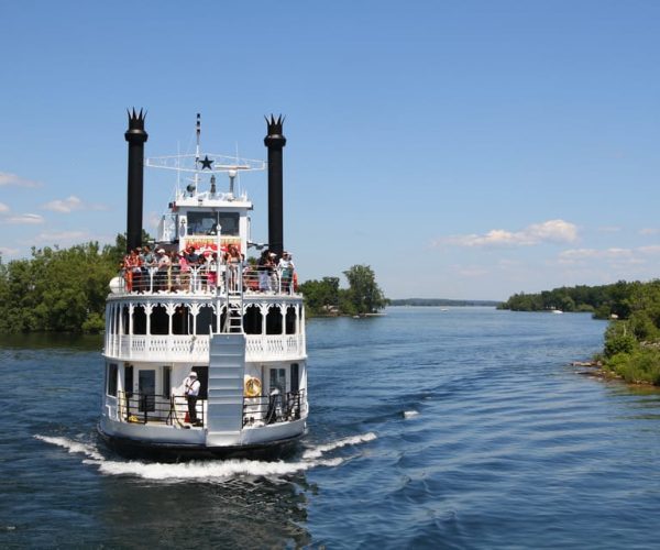 Kingston: Lunch Cruise of Thousand Islands – Ontario, Canada