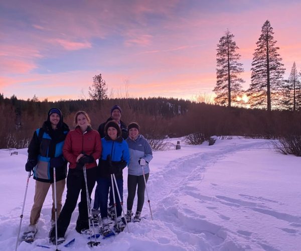 Lake Tahoe: Sunset Snowshoe Trek with Hot Drinks and Snacks – California, California