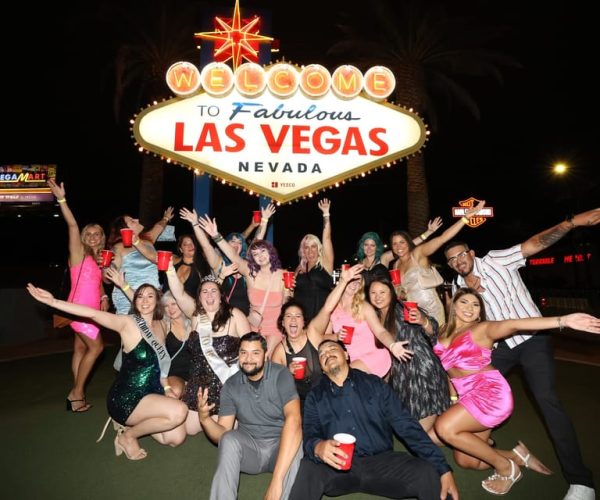 Las Vegas: Club Crawl by Party Bus w/ Free Drinks – Paradise, Nevada