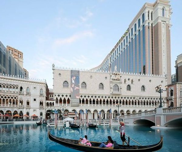 Las Vegas: Entry to Madame Tussauds with a Gondola Cruise – Las Vegas, Nevada