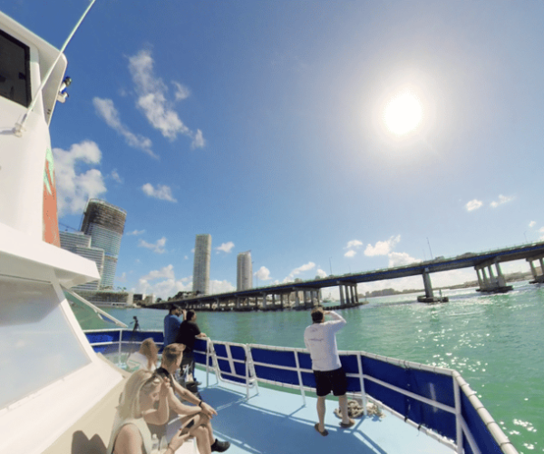 Miami: Explore Iconic Sights on a 90-Minute Cruise – Miami, Florida