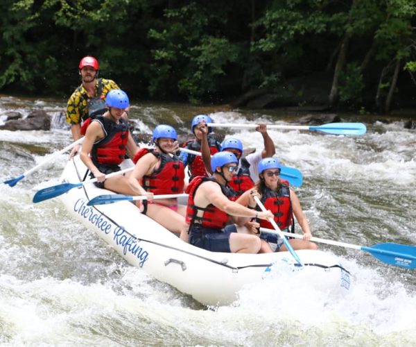 Middle Ocoee River Whitewater Rafting Trip – Ocoee, Tennessee