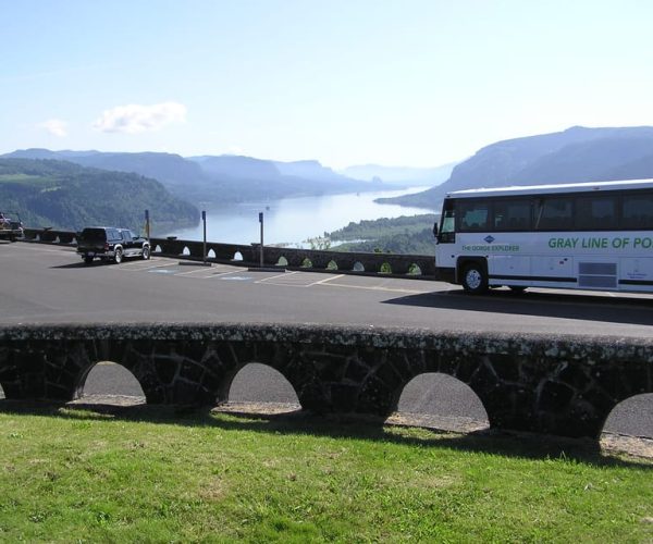 Multnomah Falls & Columbia River Gorge Tour with Gray Line – Columbia River Gorge, Oregon