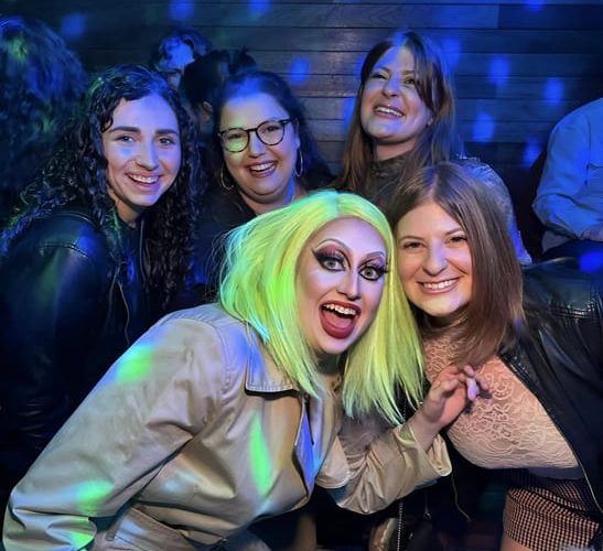 NYC: Fabulous Drag Queen Night Out with Drinks – New York City, New York