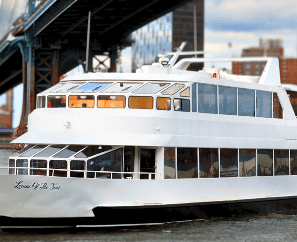 NYC: Premium Brunch and Lunch Cruise with Botomless Drinks – New York City, New York