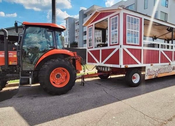 Nashville: Guided Hayride Tractor Ride and Sightseeing Tour – Nashville, Tennessee