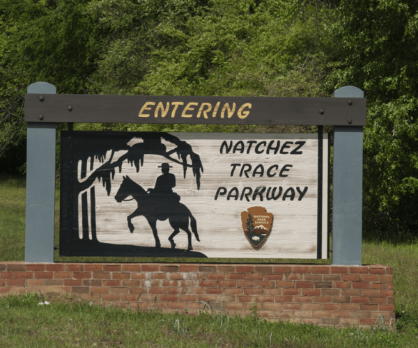 Natchez Trace Parkway: Scenic Routes Driving Tour – Leipers Fork, Tennessee