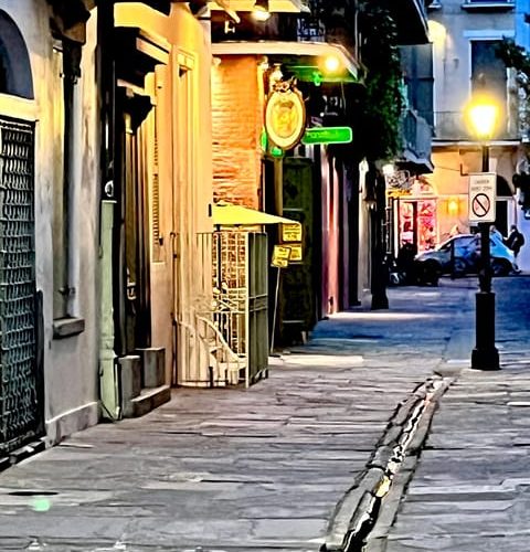 New Orleans Haunted Legends and Scandals Small Group Tour – Louisiana, United States