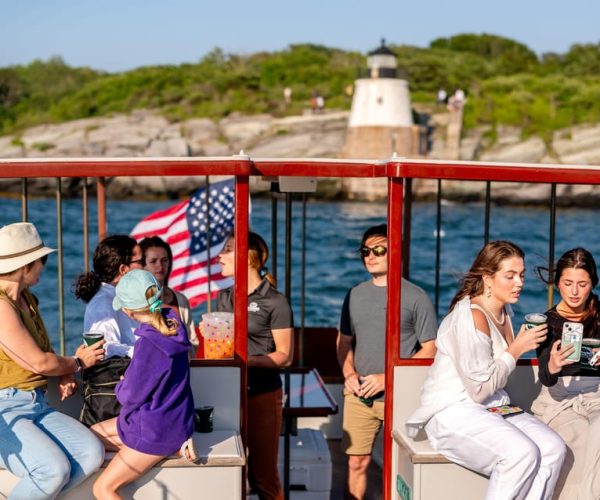 Newport: Sunset Cocktail Cruise – Newport, Rhode Island